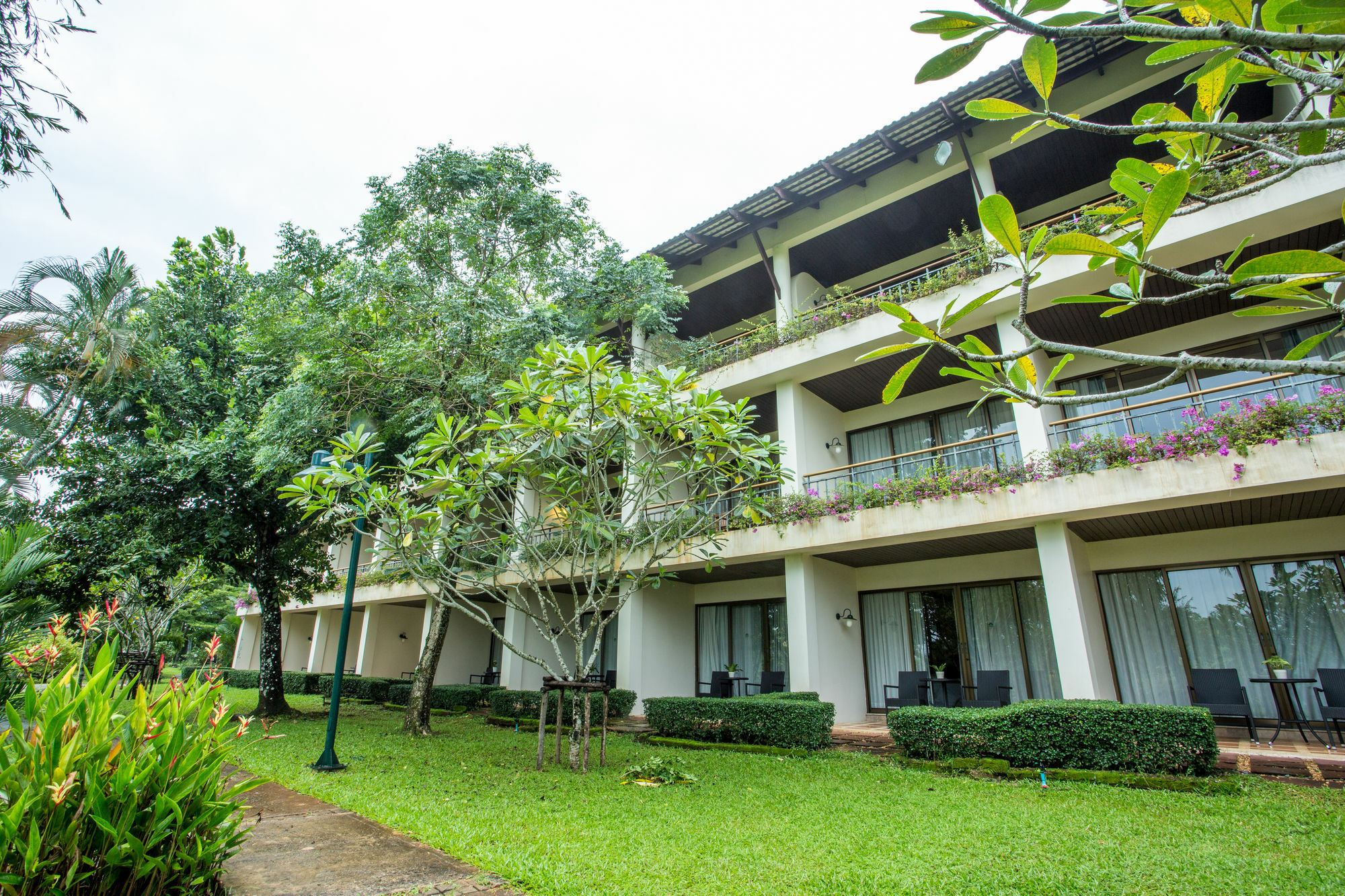 Maneechan Resort - SHA Extra Plus Chanthaburi Exterior foto
